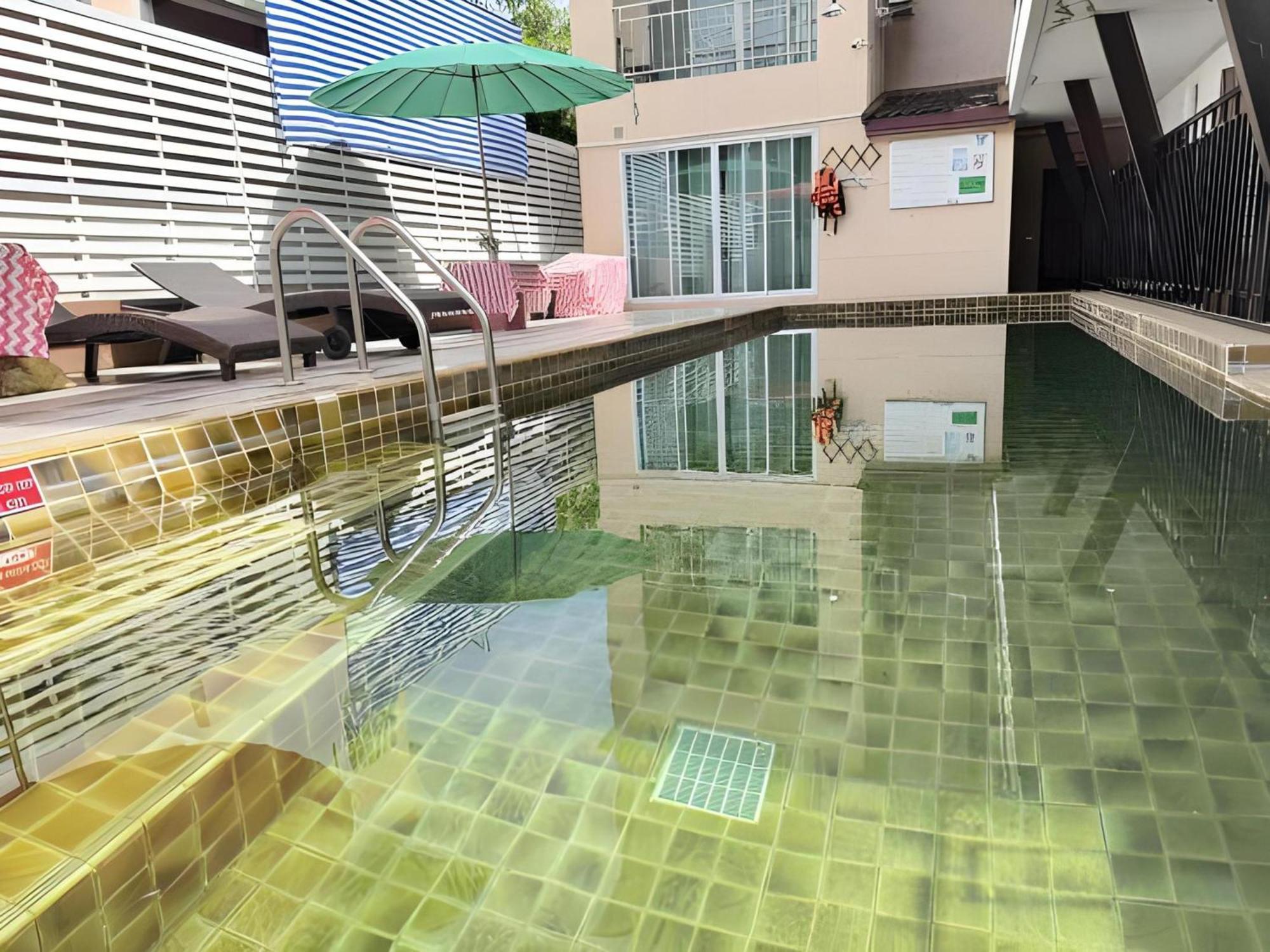 Collection O Bupamontra Chiangmai Hotel Chiang Mai Exterior photo